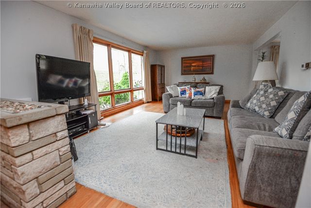 1214 Village Drive, South Charleston, WV 25309