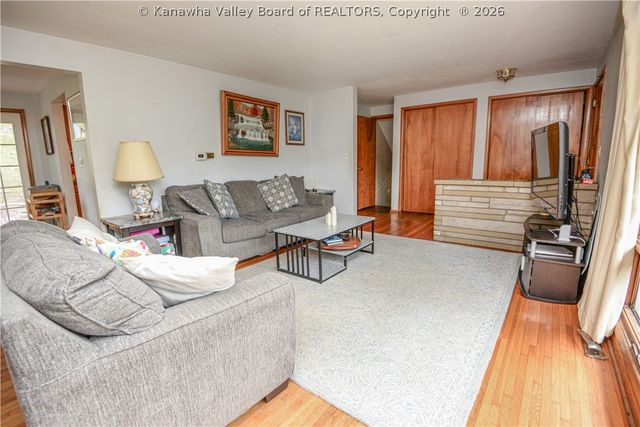 1214 Village Drive, South Charleston, WV 25309