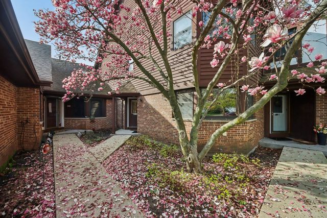 37 Terrace Lane F, Lake Zurich, IL 60047