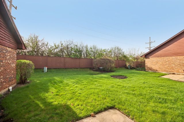 37 Terrace Lane F, Lake Zurich, IL 60047