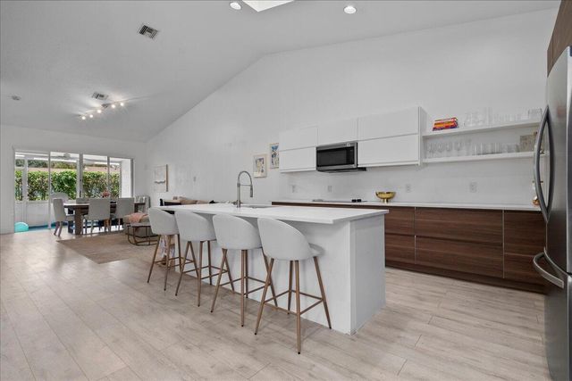 8304 Vía Di Veneto, Boca Raton, FL 33496