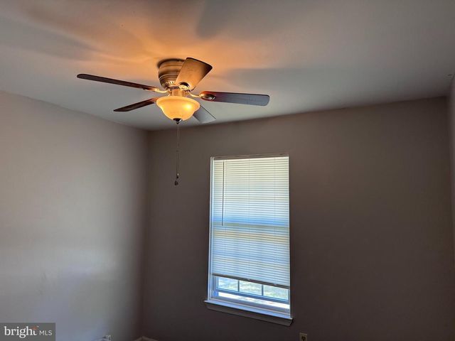 561 WHITE SANDS DR, Lusby, MD 20657
