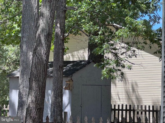561 WHITE SANDS DR, Lusby, MD 20657