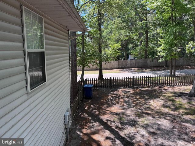 561 WHITE SANDS DR, Lusby, MD 20657