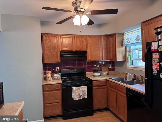 561 WHITE SANDS DR, Lusby, MD 20657