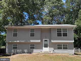 561 WHITE SANDS DR, Lusby, MD 20657