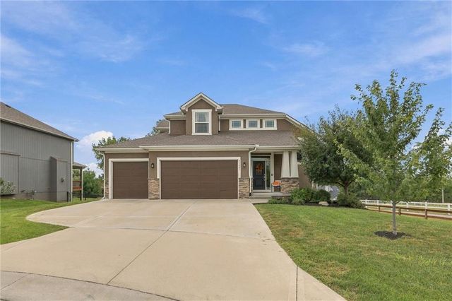 21807 W 46th Terrace, Shawnee, KS 66226