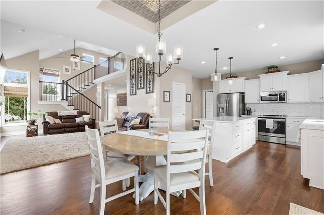 21807 W 46th Terrace, Shawnee, KS 66226
