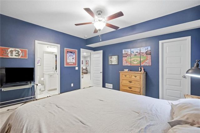 21807 W 46th Terrace, Shawnee, KS 66226