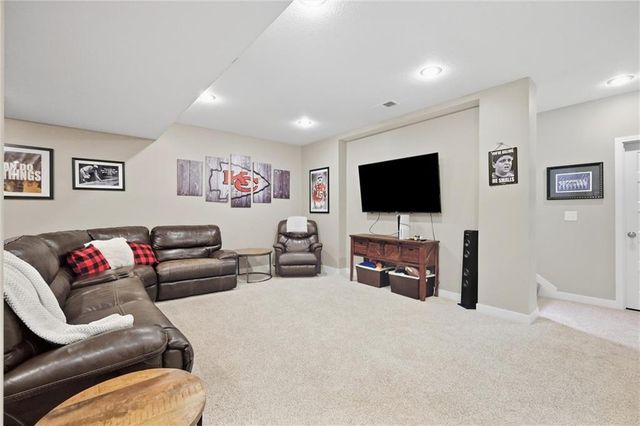 21807 W 46th Terrace, Shawnee, KS 66226