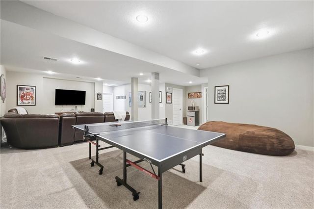 21807 W 46th Terrace, Shawnee, KS 66226