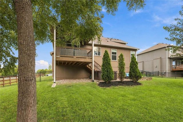 21807 W 46th Terrace, Shawnee, KS 66226