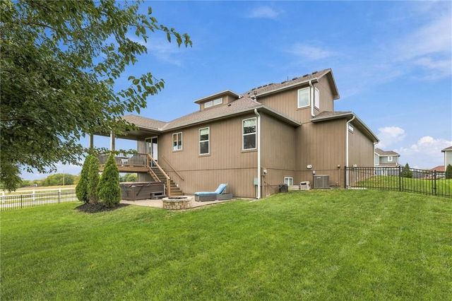 21807 W 46th Terrace, Shawnee, KS 66226