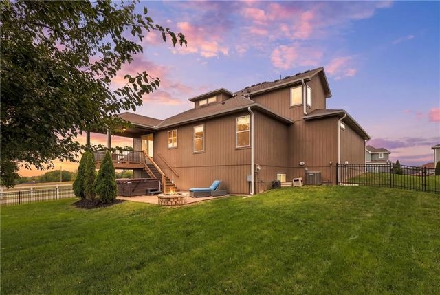 21807 W 46th Terrace, Shawnee, KS 66226