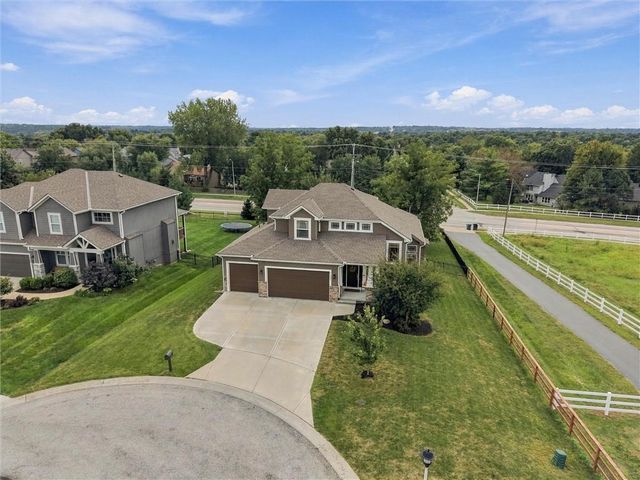 21807 W 46th Terrace, Shawnee, KS 66226