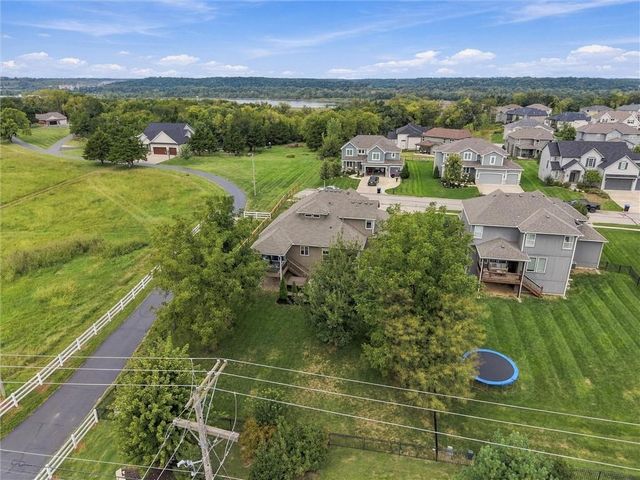 21807 W 46th Terrace, Shawnee, KS 66226