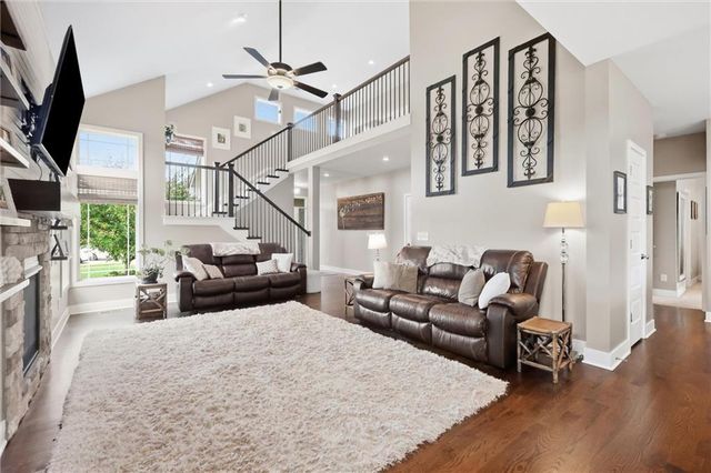 21807 W 46th Terrace, Shawnee, KS 66226