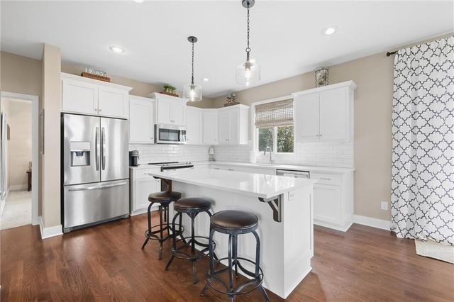 21807 W 46th Terrace, Shawnee, KS 66226