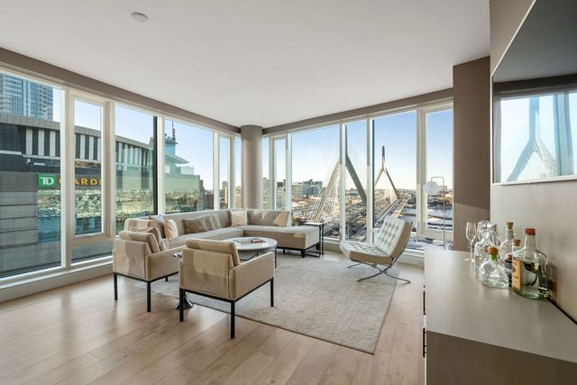 100 Lovejoy Wharf 11D, Boston, MA 02114