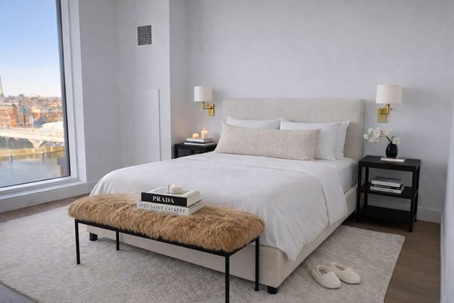 100 Lovejoy Wharf 11D, Boston, MA 02114