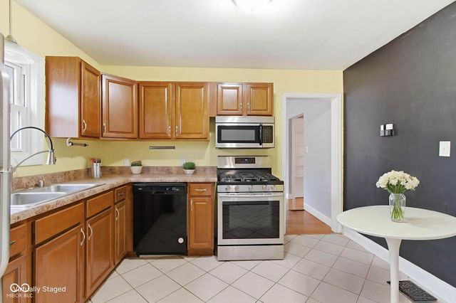 1424 Wallace Avenue, Indianapolis, IN 46201