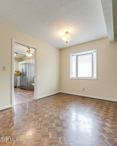 605 Redstone Drive Apt 21, Bristol, TN 37620
