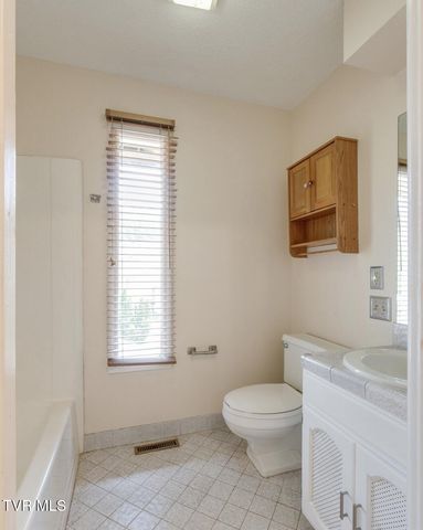 605 Redstone Drive Apt 21, Bristol, TN 37620
