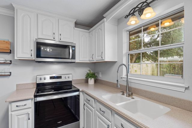 236 Pleasant Street, Fort Walton Beach, FL 32548