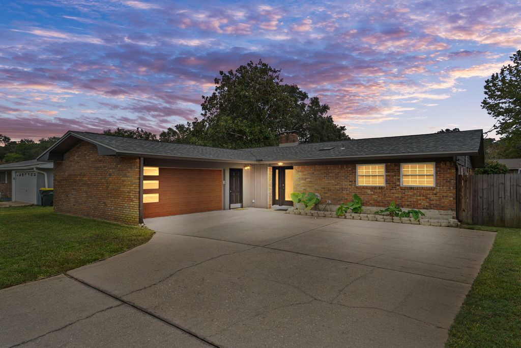 236 Pleasant Street, Fort Walton Beach, FL 32548