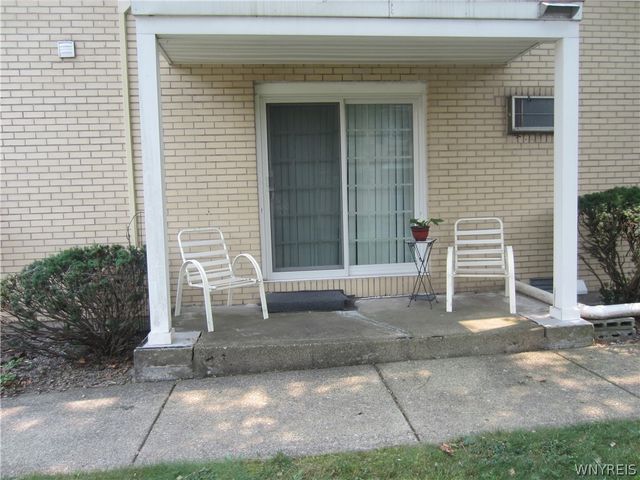 1176 Indian Church Road 24, West Seneca, NY 14224