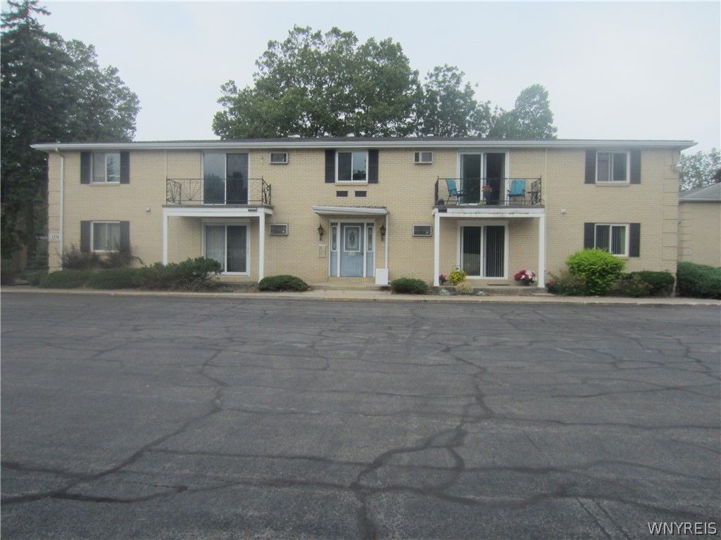 1176 Indian Church Road 24, West Seneca, NY 14224