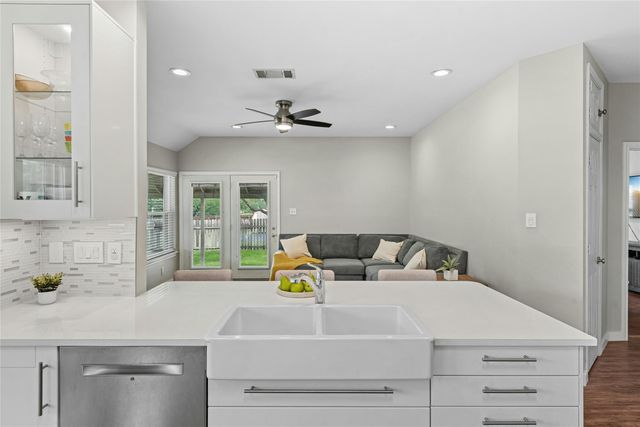 1202 Mattapan DR, Pflugerville, TX 78660