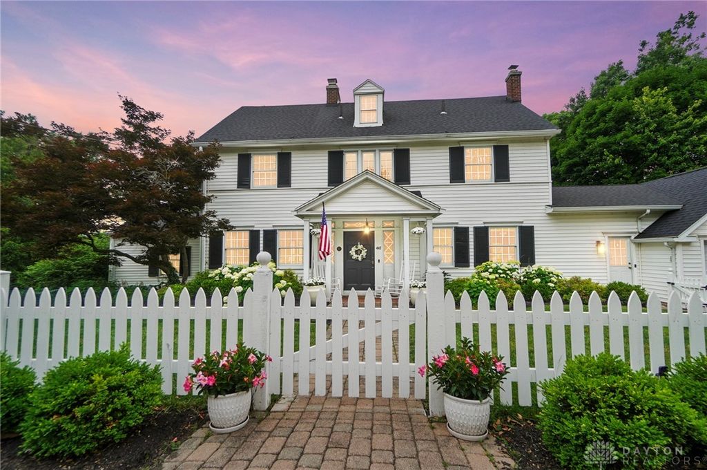 447 Kramer Road, Oakwood, OH 45419