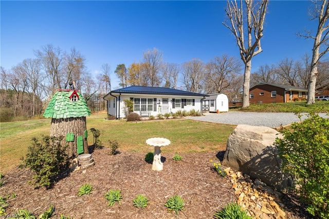 1067 Nc Highway 87, Reidsville, NC 27320