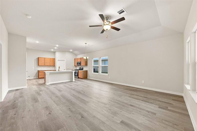 513 Johnson Street, Dayton, TX 77535