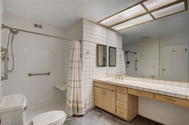 2457 El Paseo Circle, Las Vegas, NV 89121