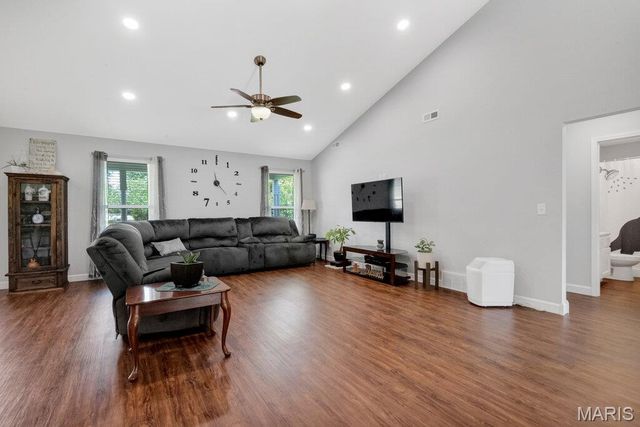 207 E Foreman Street, Jonesburg, MO 63351
