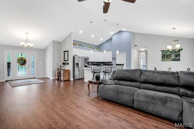 207 E Foreman Street, Jonesburg, MO 63351