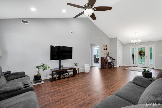 207 E Foreman Street, Jonesburg, MO 63351
