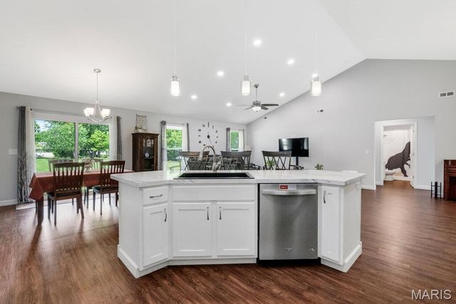 207 E Foreman Street, Jonesburg, MO 63351