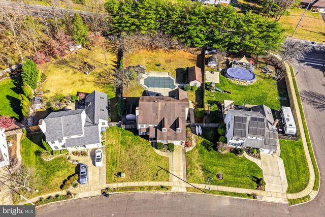 51 LINDEN DR, Blackwood, NJ 08012