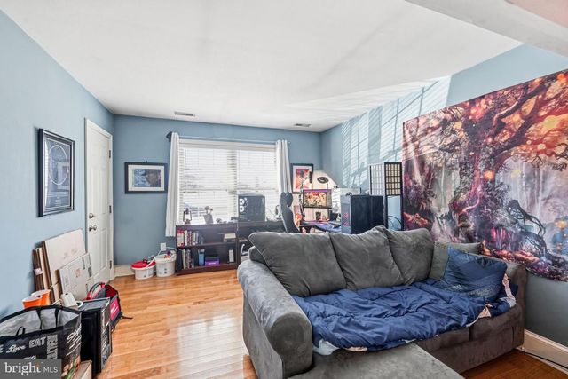 51 LINDEN DR, Blackwood, NJ 08012