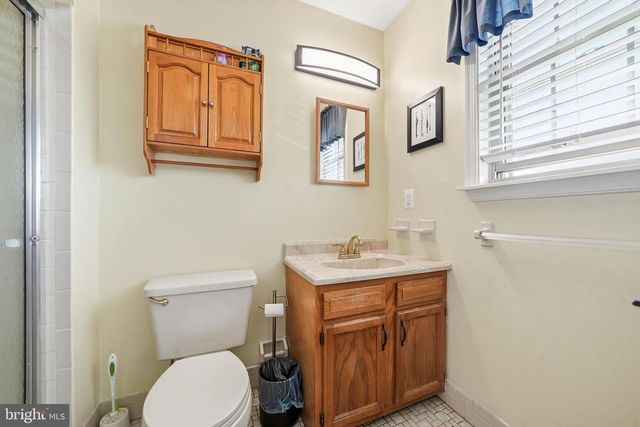 51 LINDEN DR, Blackwood, NJ 08012