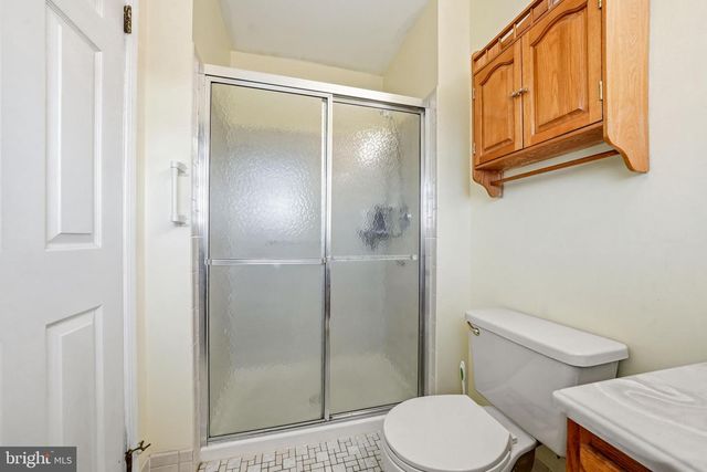 51 LINDEN DR, Blackwood, NJ 08012