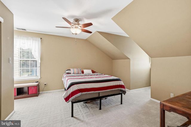 51 LINDEN DR, Blackwood, NJ 08012