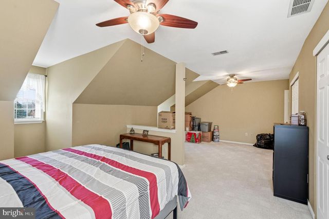 51 LINDEN DR, Blackwood, NJ 08012