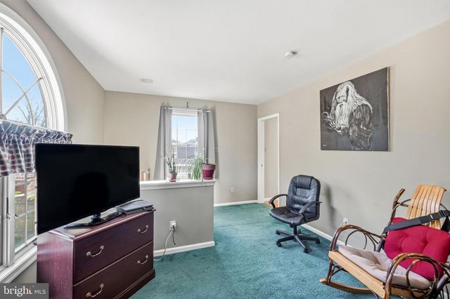 51 LINDEN DR, Blackwood, NJ 08012