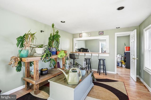 51 LINDEN DR, Blackwood, NJ 08012