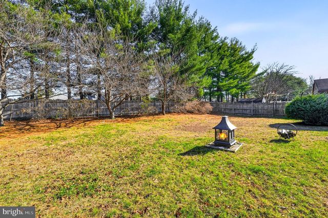 51 LINDEN DR, Blackwood, NJ 08012