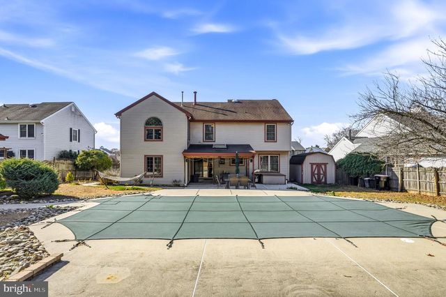 51 LINDEN DR, Blackwood, NJ 08012